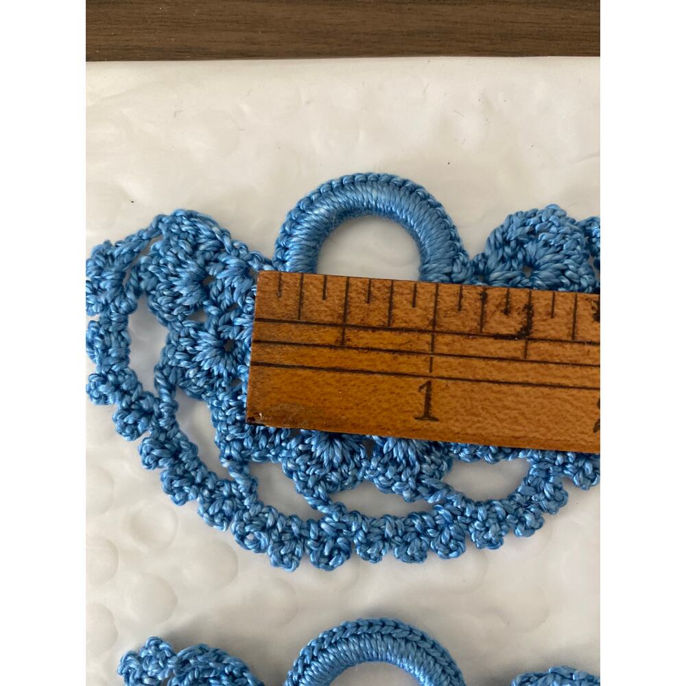 Vintage shade pulls Set of 4 crocheted blue Boho Cottagecore Retro Hand made - Picture 3 of 3